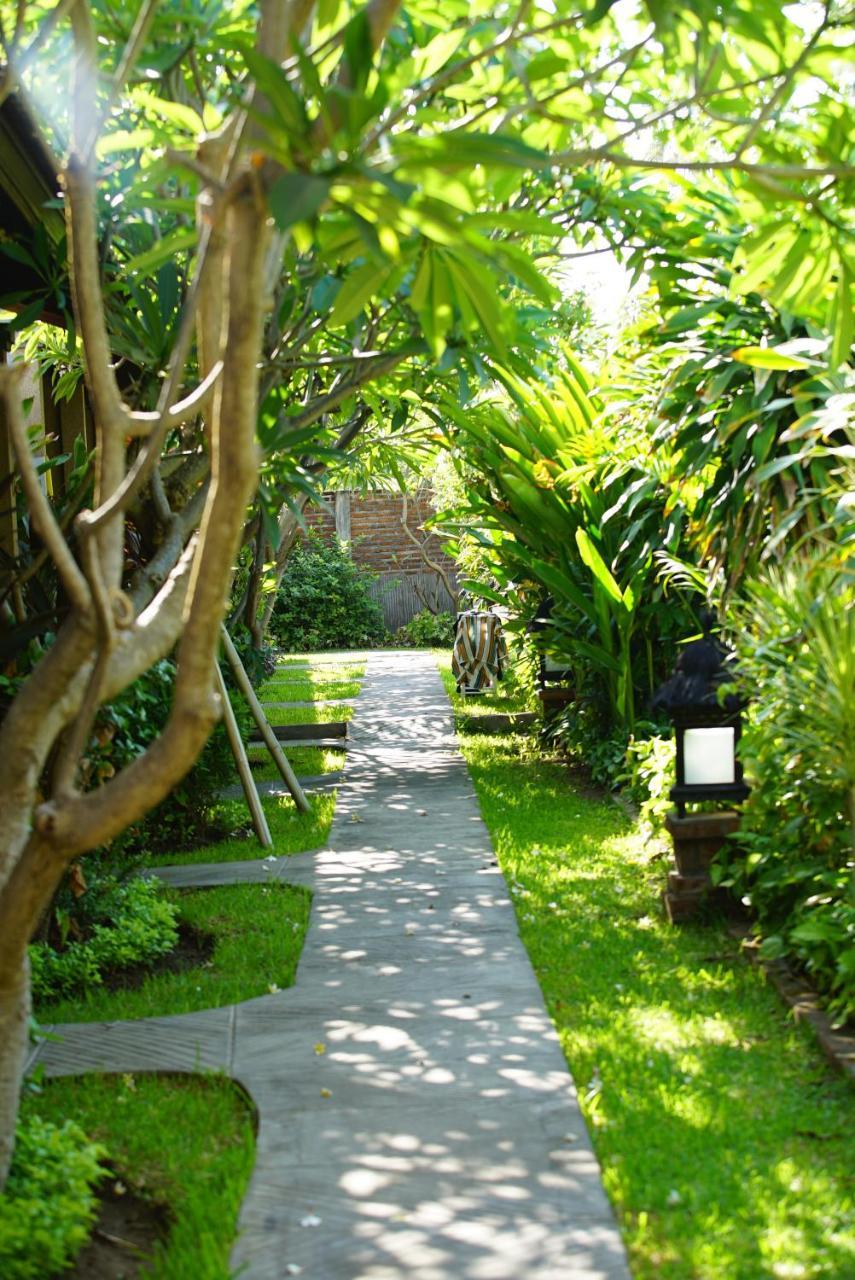 Oma In Pemuteran Bali Apartment Exterior foto